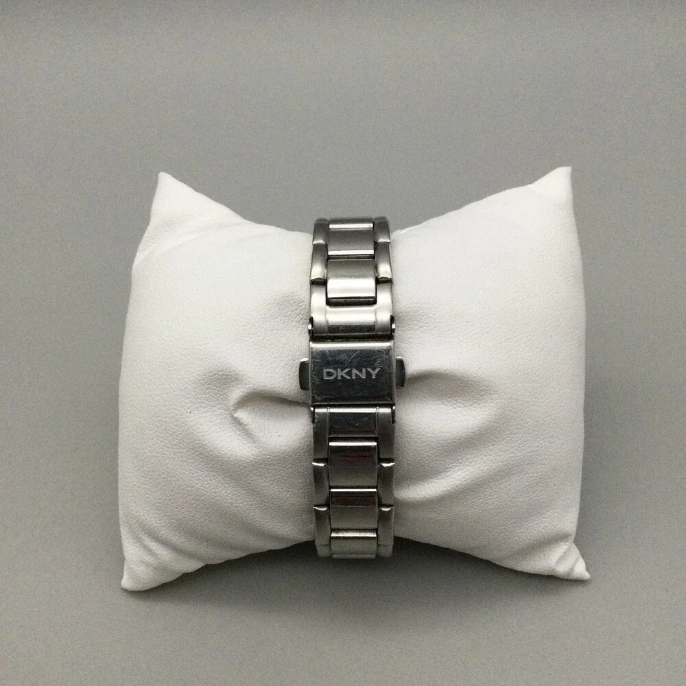 DKNY NY-2220 Womens Watch 29mm Stainless Bracelet Crystals New Battery 6
